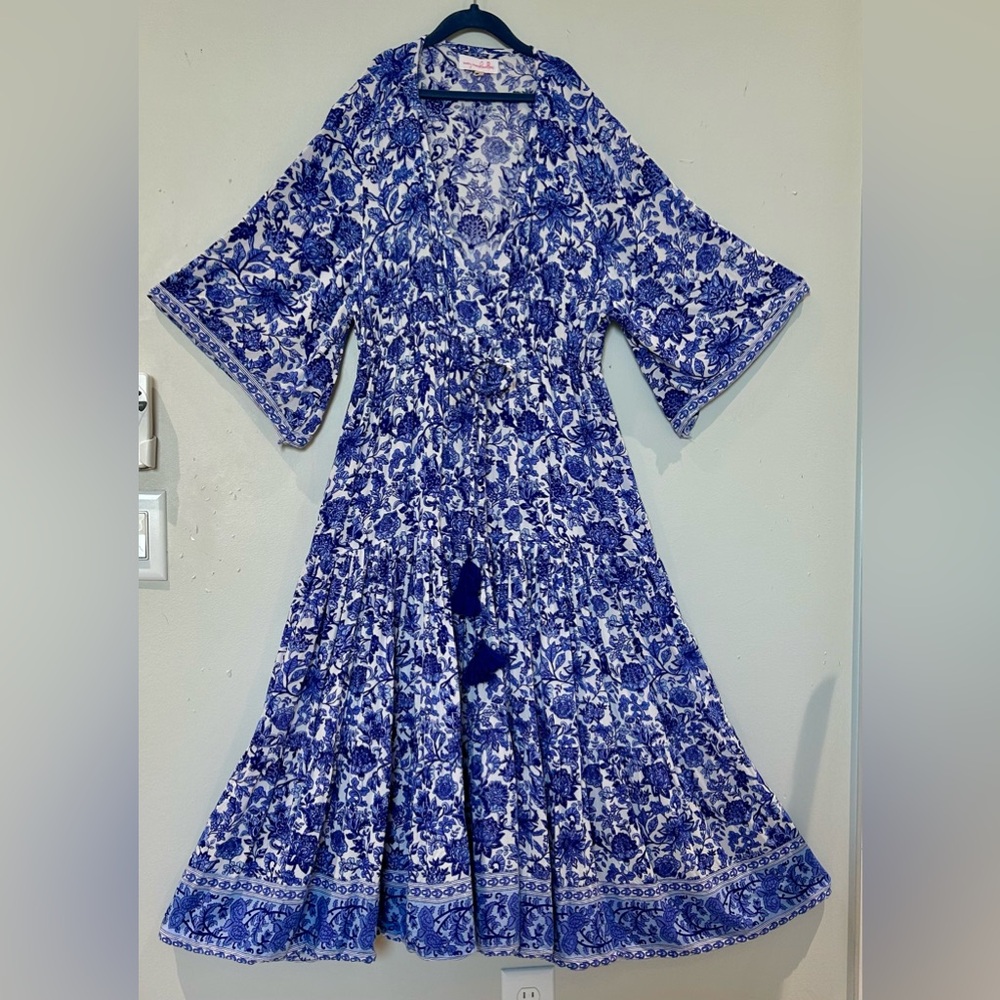 Mary Marshmallow- Anna Floral Blue and White Maxi Dress